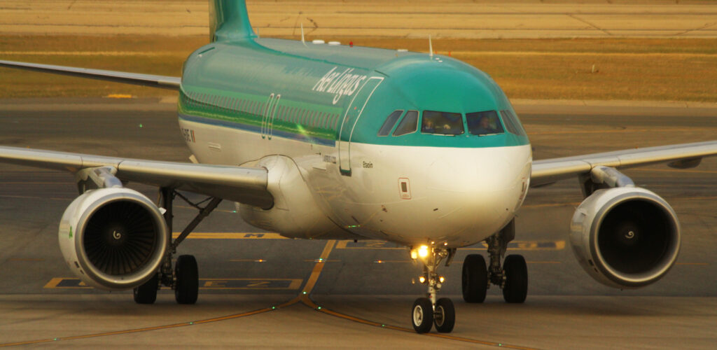 Irlanda: se debería levantar la prohibición de viajes en avión no esenciales el 1 de julio