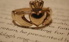 Un anillo Claddagh - Claddagh Real - cc