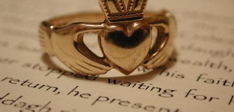Un anillo Claddagh - Claddagh Real - cc