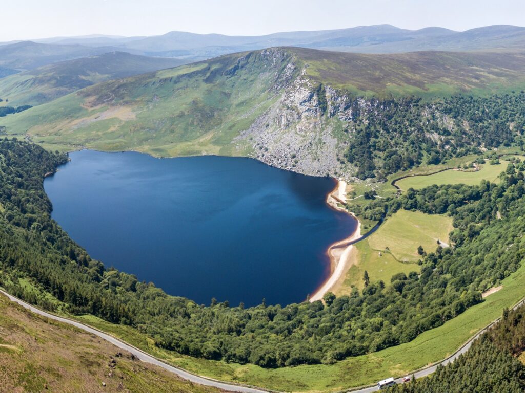 La Luggala Mountain et le Lough Tay - © Michael Bogner