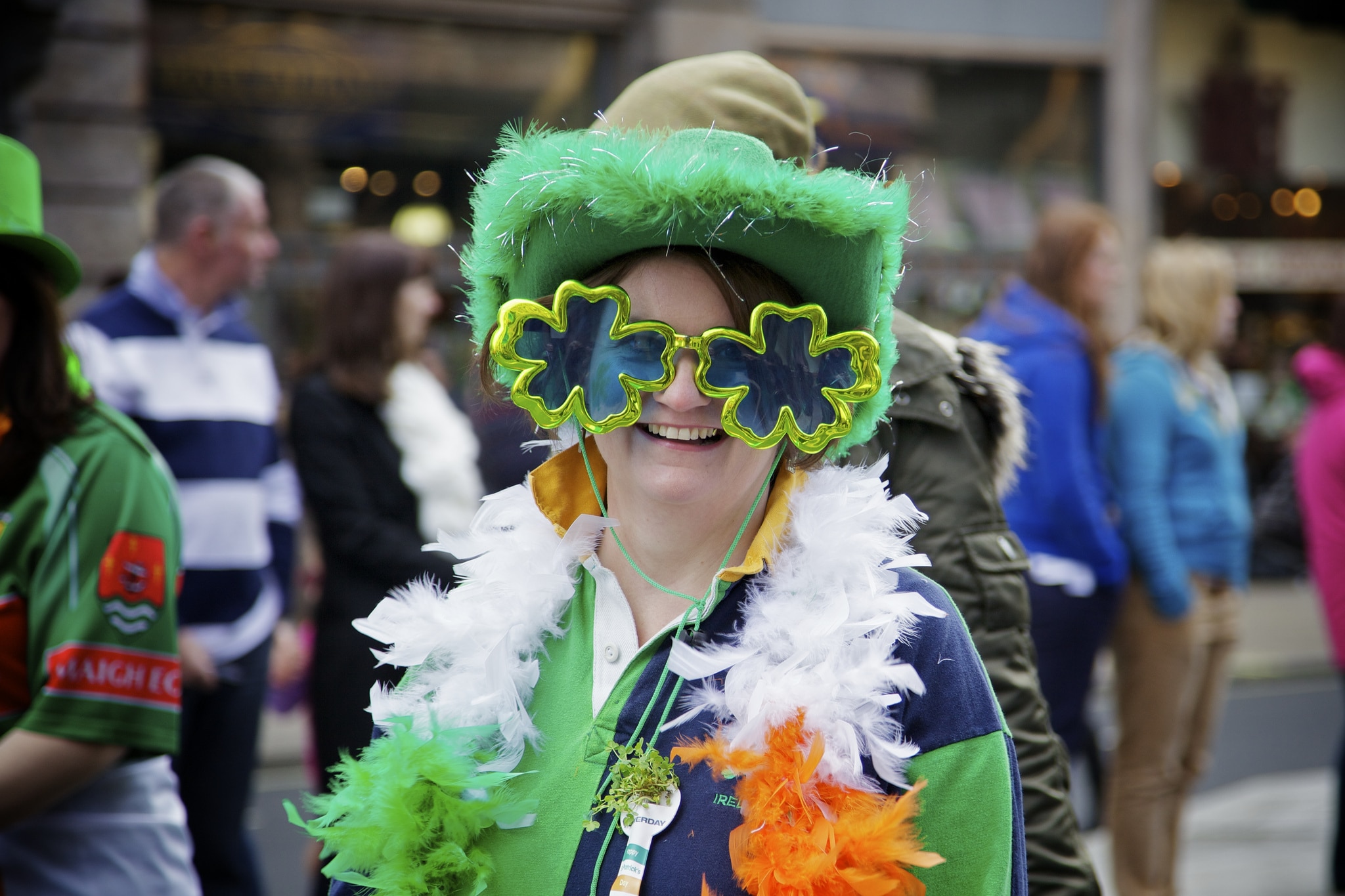 Une participante à la Fête de la Saint Patrick - Aurelien Guichard - cc
