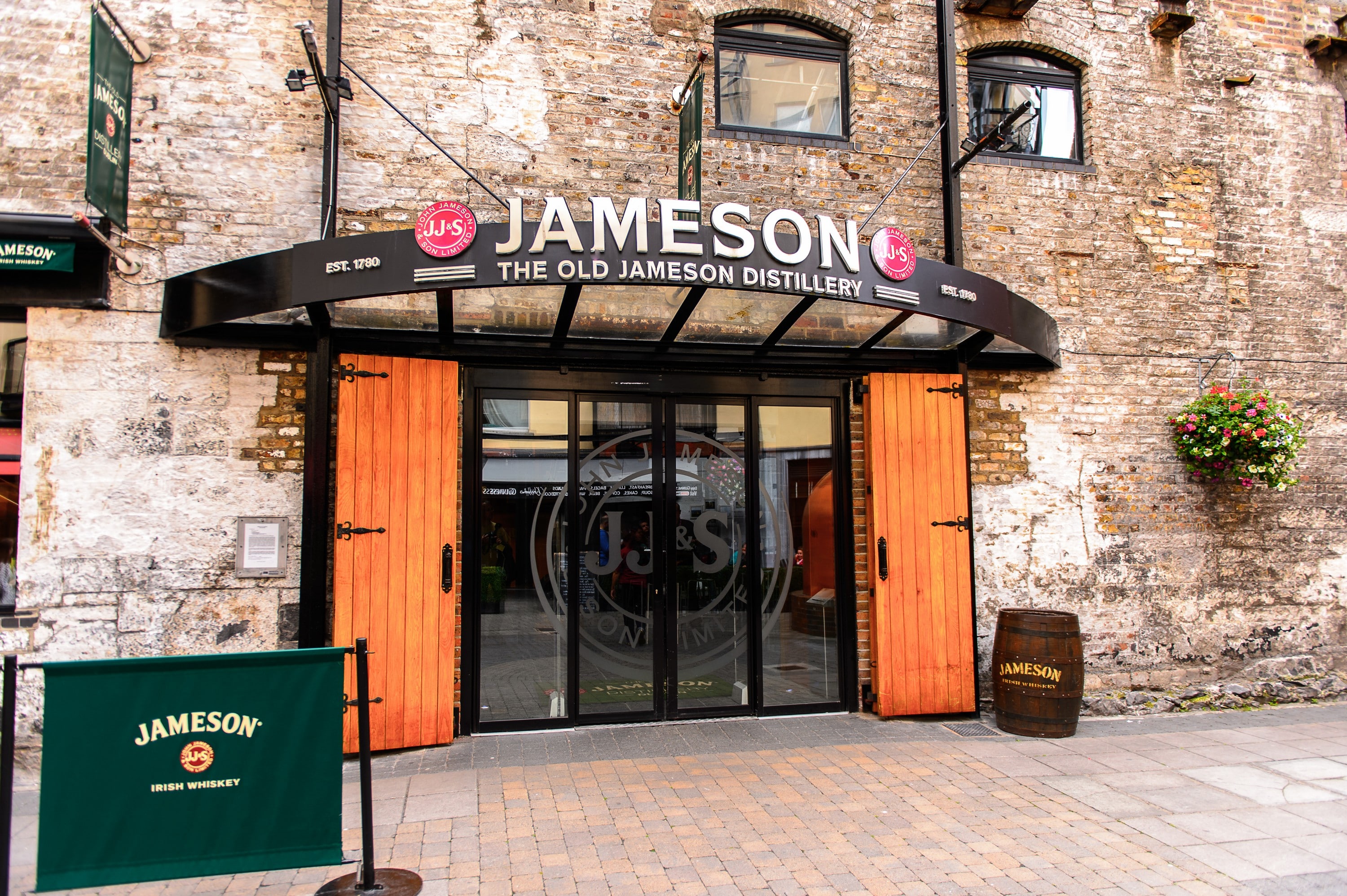 La antigua destilería Jameson de Dublín - © Anton_Ivanov