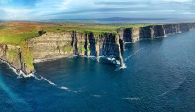 Vista de los acantilados de Moher - © pics721  