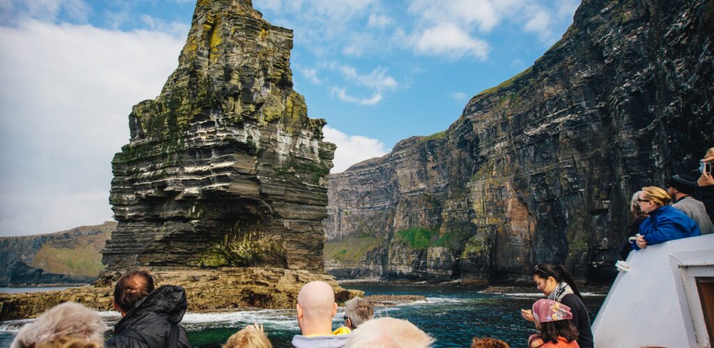 Viajar con poco presupuesto: 8 consejos para ahorrar en tu viaje a Irlanda
