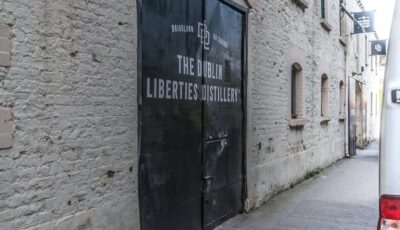 Entrada a la destilería Dublin Liberties - William Murphy - cc