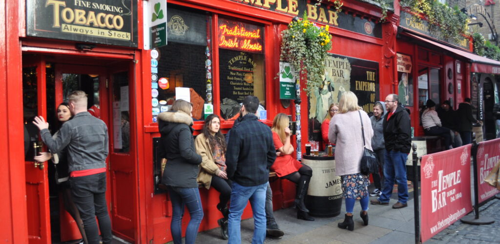Temple Bar en Dublín - Claudia Schillinger - cc