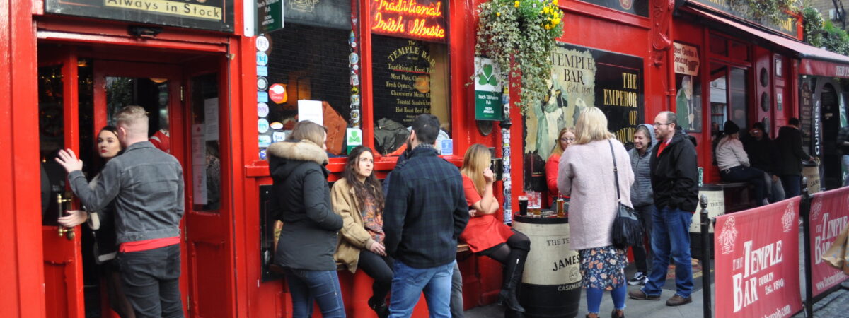 Temple Bar en Dublín - Claudia Schillinger - cc