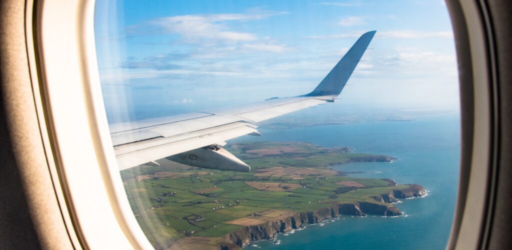Partir serenamente al extranjero: los reflejos clave para preparar tu viaje