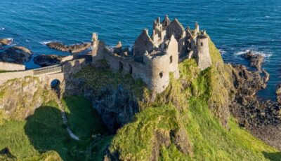 Le château de Dunluce en Irlande du Nord