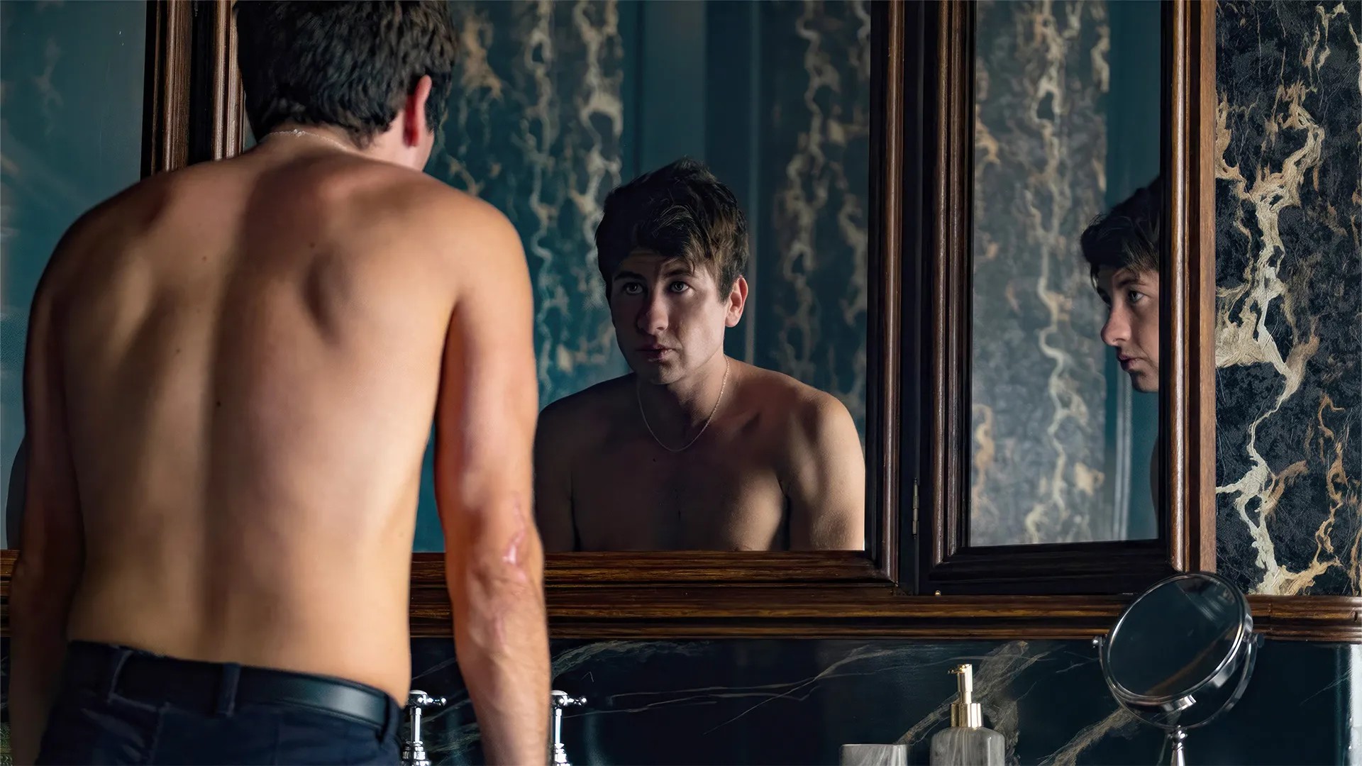 Barry Keoghan livre une performance dérangeante dans Saltburn