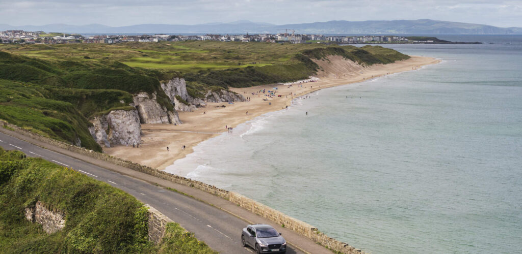 Viajar en coche de Francia a Irlanda: Itinerarios, Preparación y Gestión de Averías