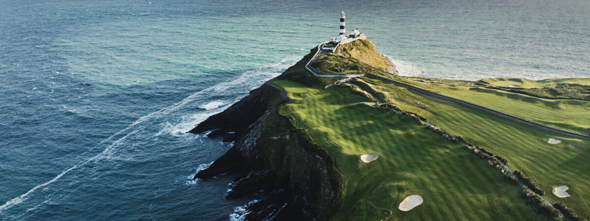 El faro de Old Head en Kinsale y su campo de golf - ©Old Head Golf Links
