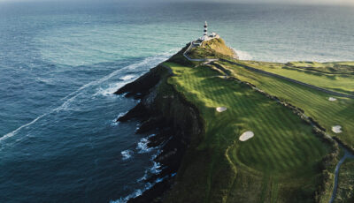 El faro de Old Head en Kinsale y su campo de golf - ©Old Head Golf Links