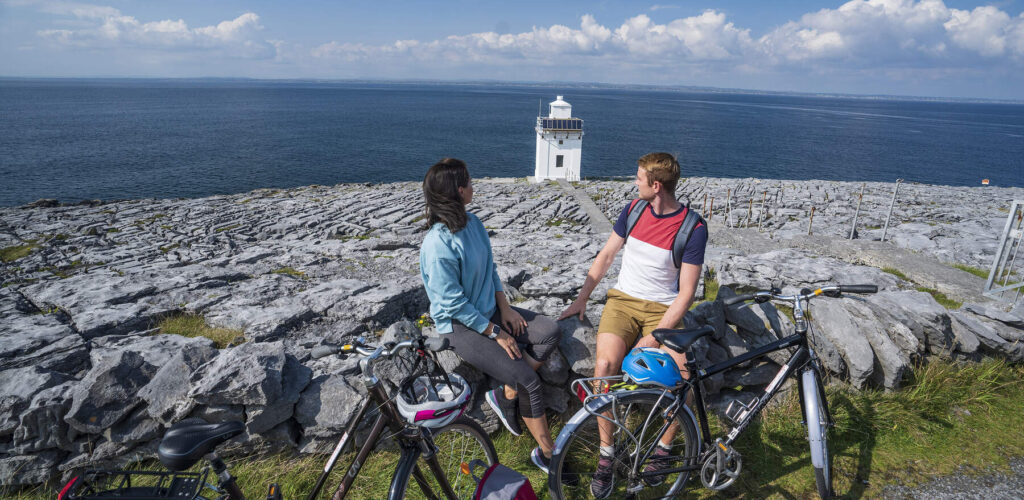 Faro de Black Head en el Burren - Brian Morrison - ©Consejo del Condado de Clare  