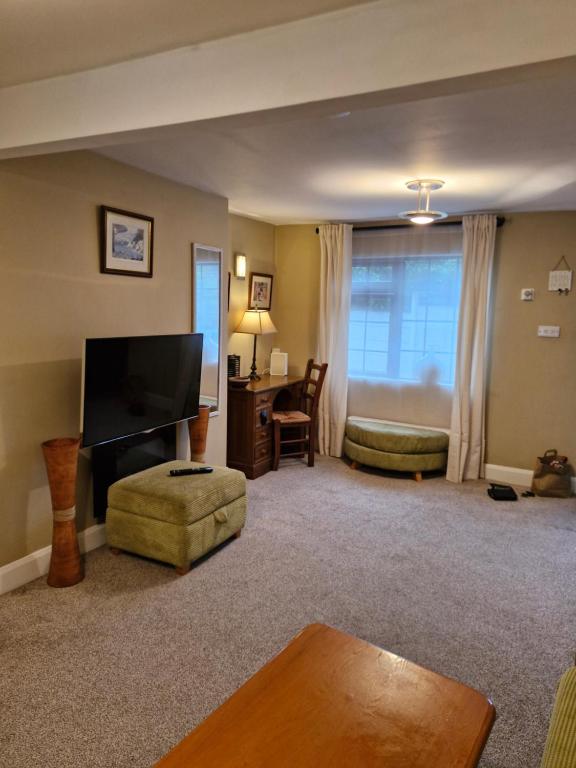 Model Cottages
