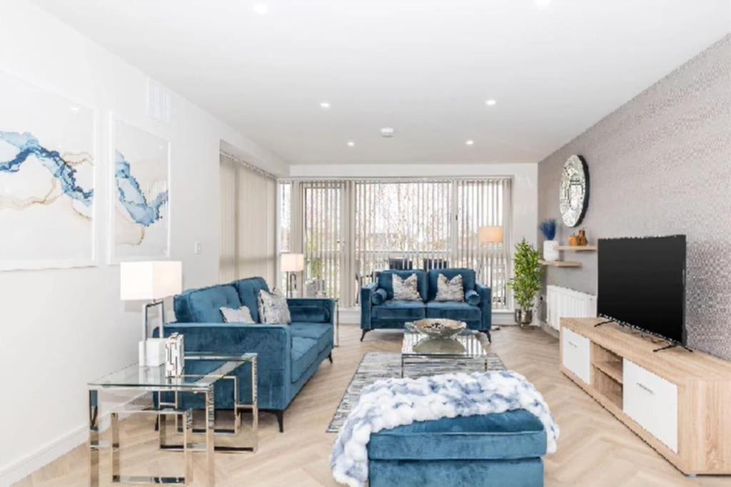 New Three Bedroom Apt Ashbourne