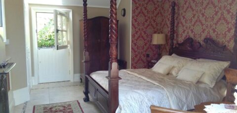 Riverside Lodge