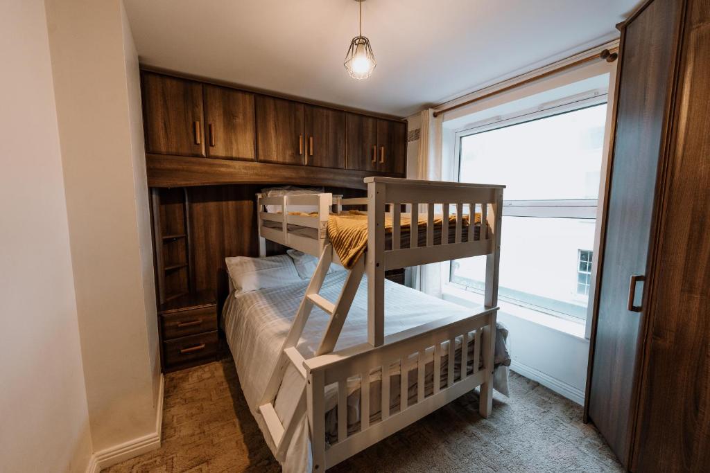 Smithfield square Nest entire Apt