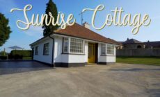 Sunrise Cottage on shores off Lough Gowna