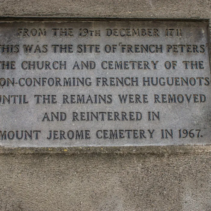 Le French Huguenot Cemetery - infomatique - cc