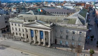 Vista aérea de la Oficina General de Correos (GPO) de Dublín - © Irish Drone Photography