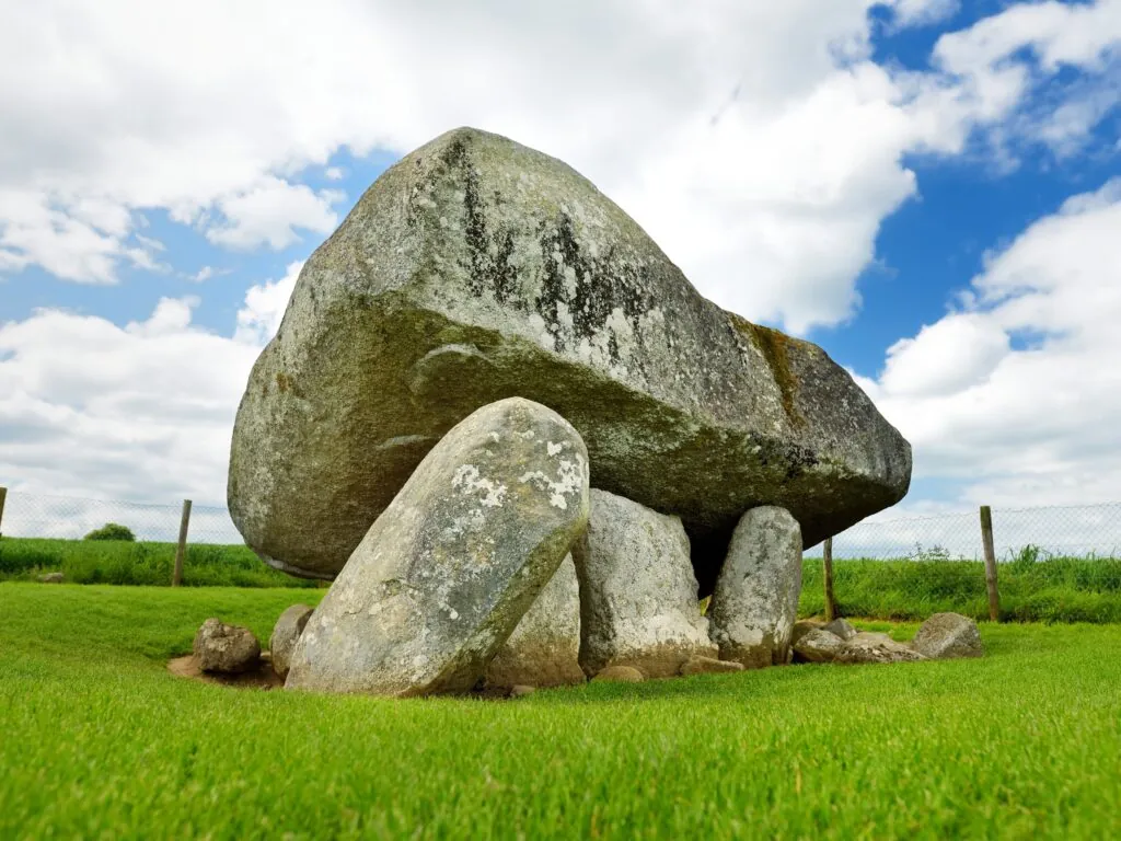 Le Dolmen de Brownshill - © MNStudio