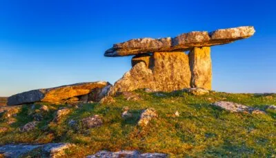 El dolmen de Poulnabrone 2 Dolmen de Poulnabrone - © Patryk Kosmider