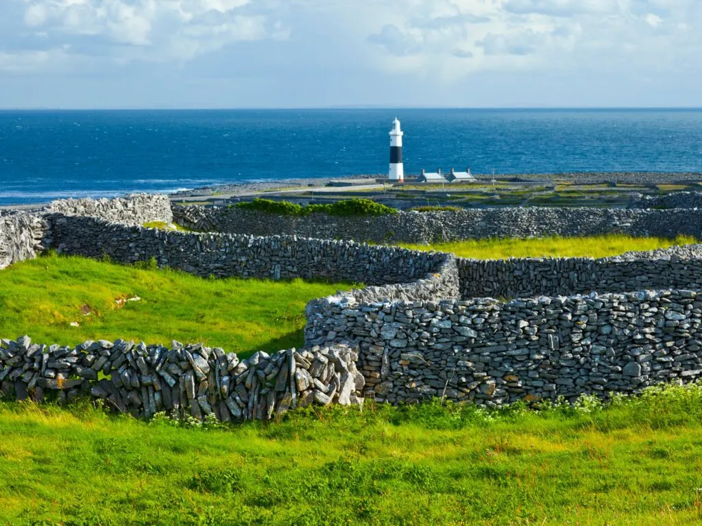 inisheer lighthouse