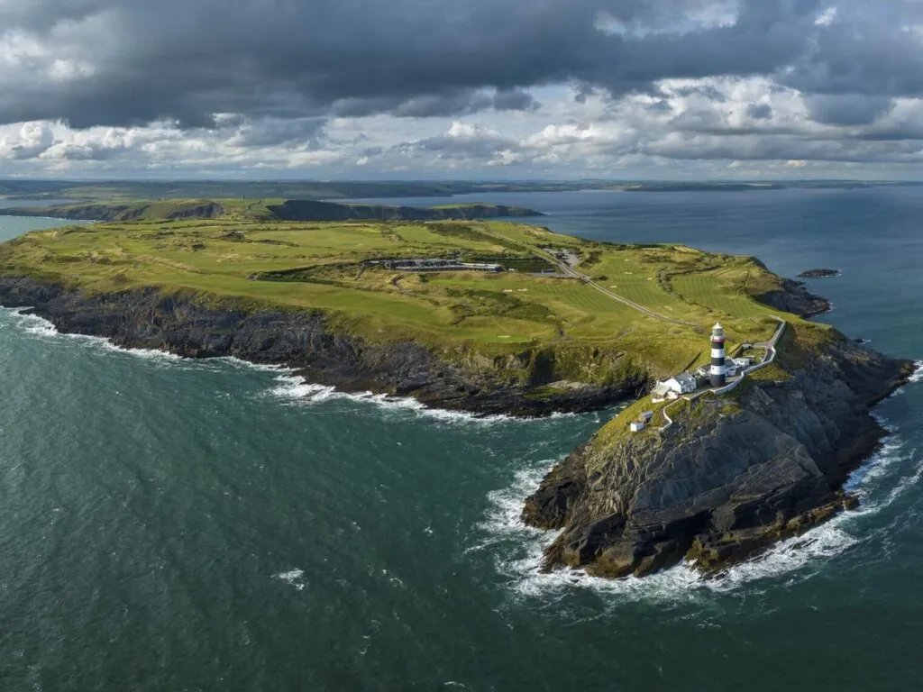 Le phare de Old Head - ©Tourism Ireland photgraphed by John Miskelly