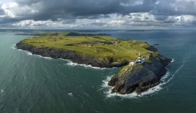 Le phare de Old Head - ©Tourism Ireland photgraphed by John Miskelly