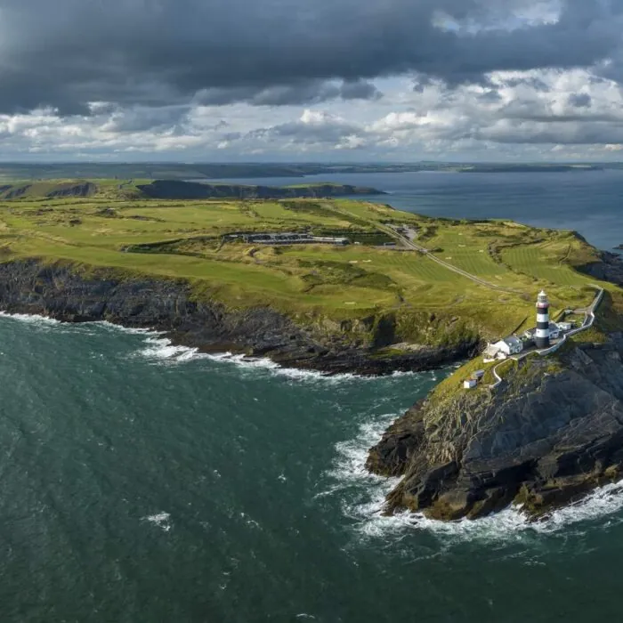 Le phare de Old Head - ©Tourism Ireland photgraphed by John Miskelly