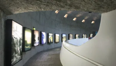 Los acantilados de Moher 3 Vista desde el centro de visitantes de los acantilados de Moher - IrishFireside - cc