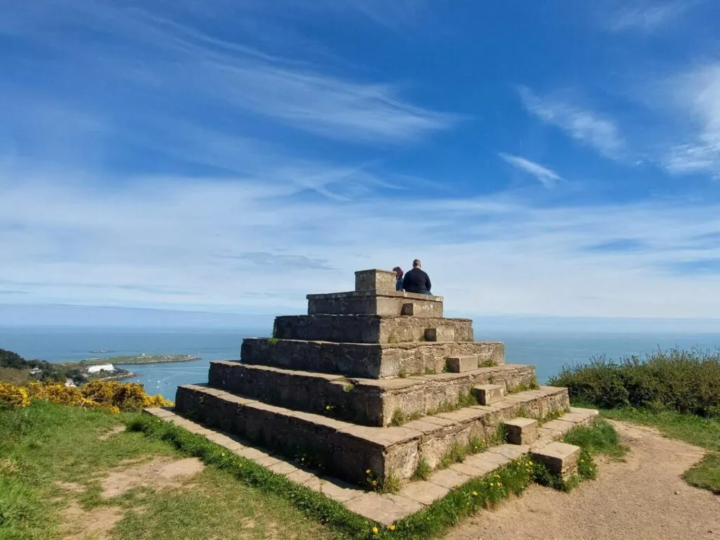 wihing stone pyramide killiney
