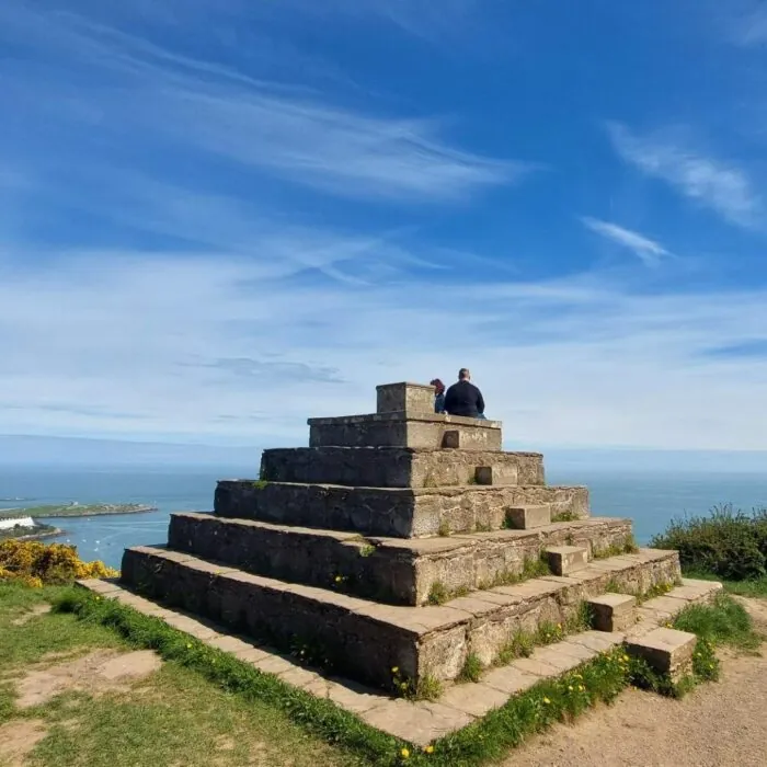 La Wishing Stone (The Pyramid on Killiney Hill) - © Paola Floris, Fáilte Ireland
