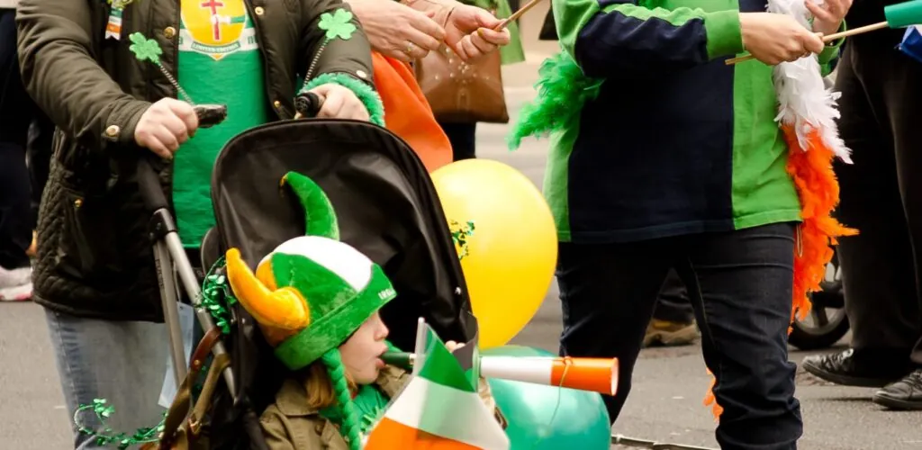 Irlanda del Norte: la bandera irlandesa prohibida para el Día de San Patricio