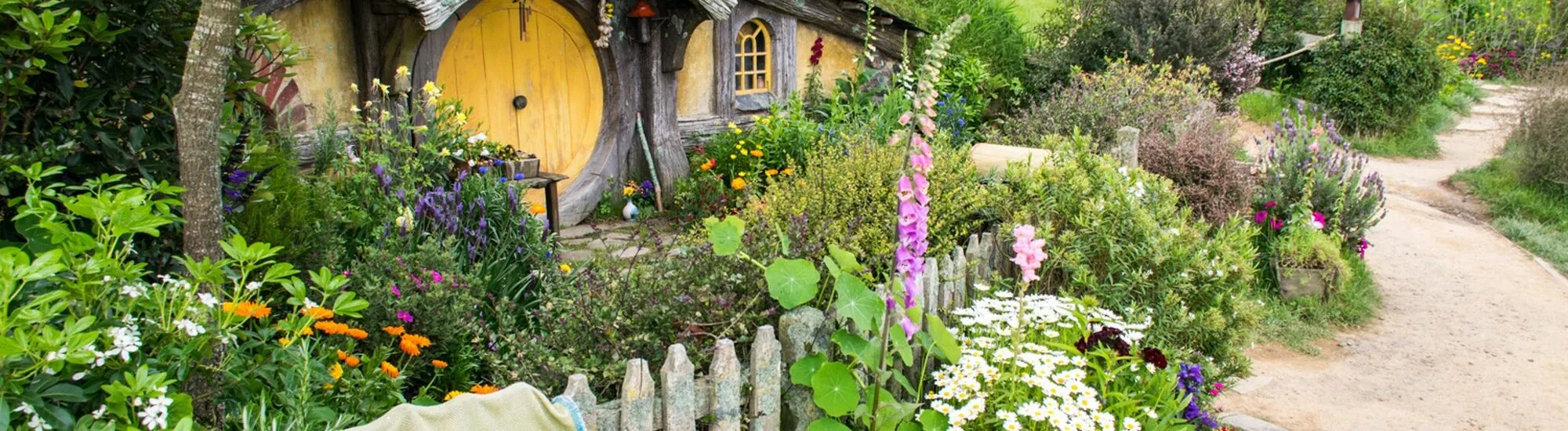 Jardines Glenview y Casa Hobbit
