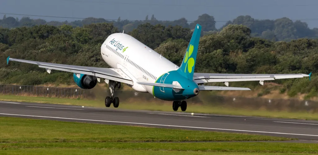 Coronavirus: Aer Lingus trae más de 28 millones de euros en material médico desde China