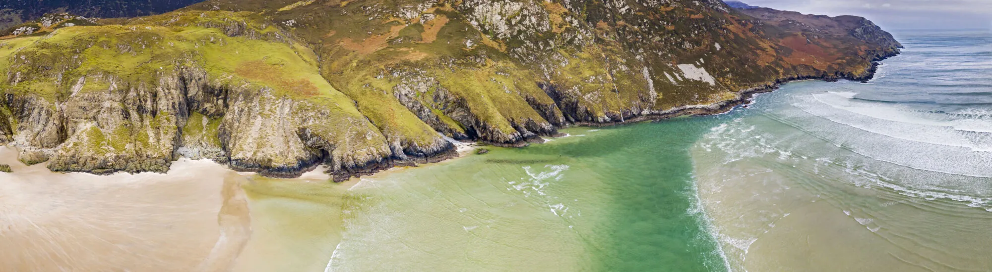 La Playa y Cuevas de Maghera