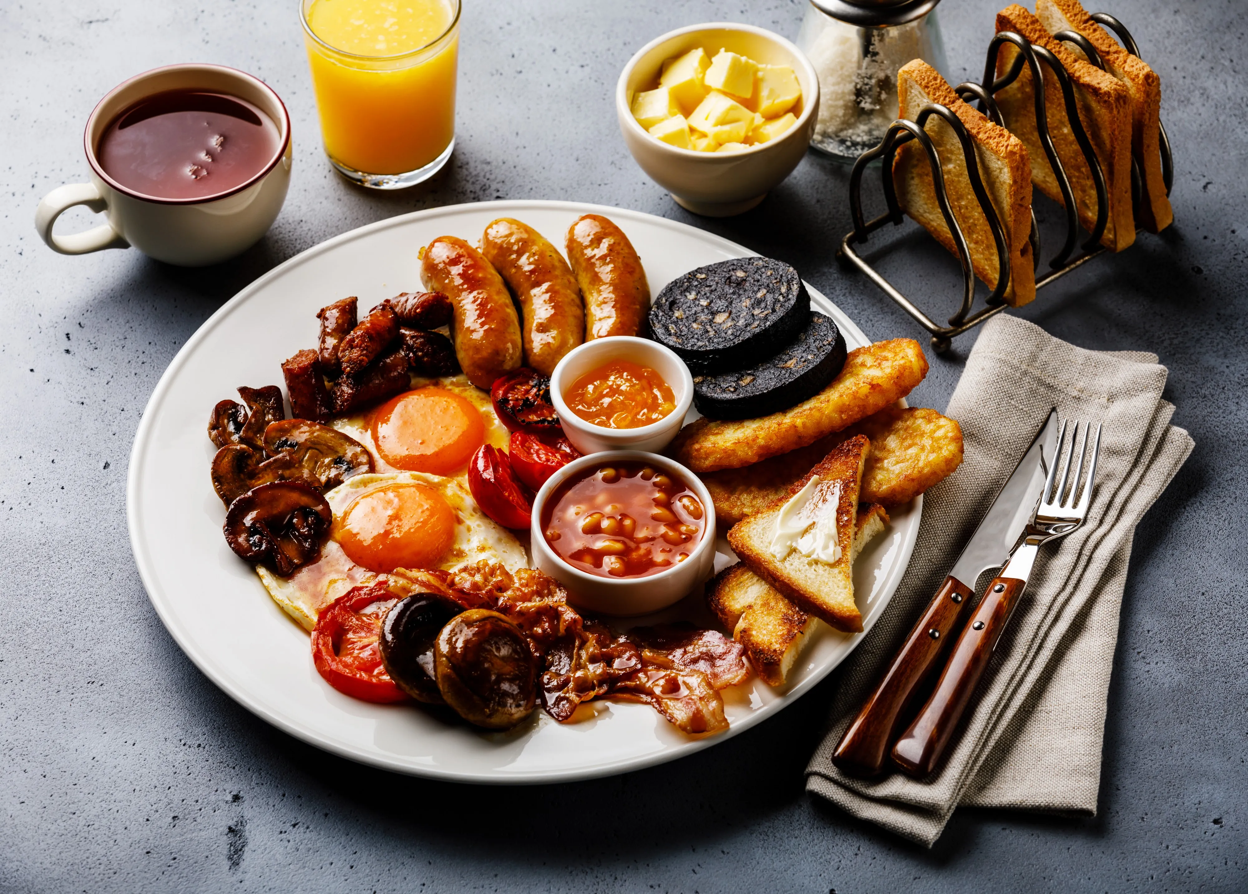 Un irish breakfast traditionnel en Irlande - Shutterstock