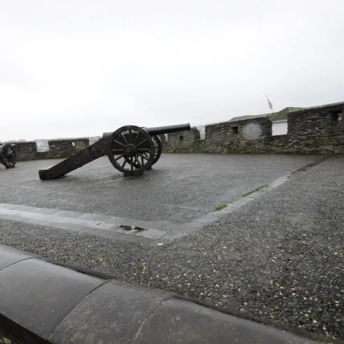 The church bastion à Derry - dandelionsniffer - cc