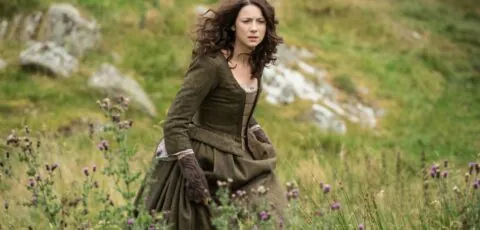 Caitriona Balfe dans Outlander