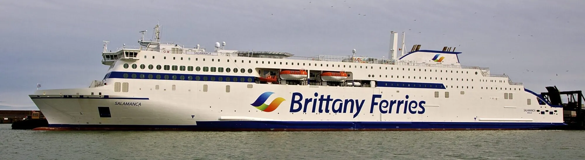 Ferry hacia Irlanda: ¿a favor o en contra de viajar en cabina?
