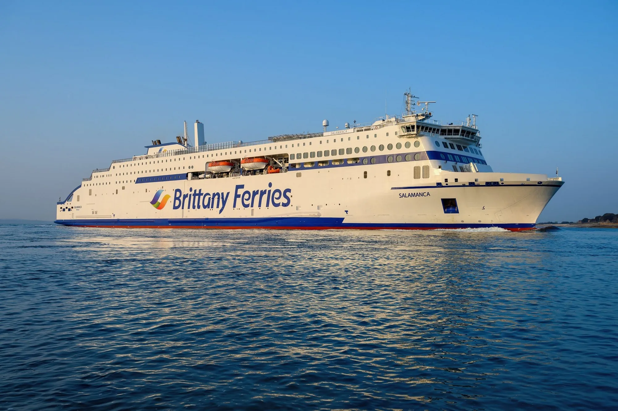 Le ferry Salamanca de Brittany Ferries effectue les traversées de Cherbourg vers Rosslare mais aussi de Bilbao vers Rosslare - © BRITTANY FERRIES