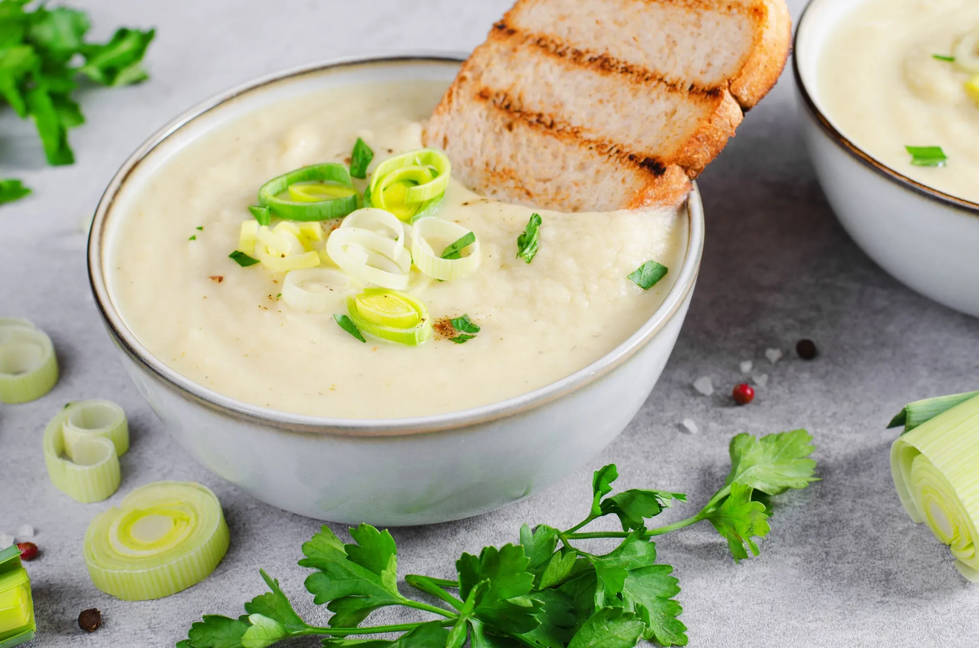 Sopa irlandesa de patata y puerro
