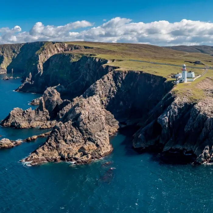 Le Arranmore Island Lighthouse - © Lukassek