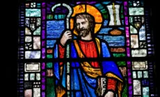 Una vidriera que representa a San Patricio en la iglesia de Saul - Brian Morrison - Turismo Irlanda