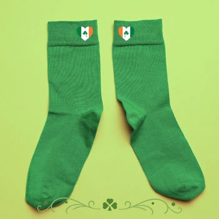 Los calcetines verdes reglamentarios serán obligatorios los días de lluvia en Irlanda a partir de hoy - Ir a Ireland.com