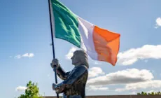 Estatua de Bobby Sands - @PolDeBuitleir (X)