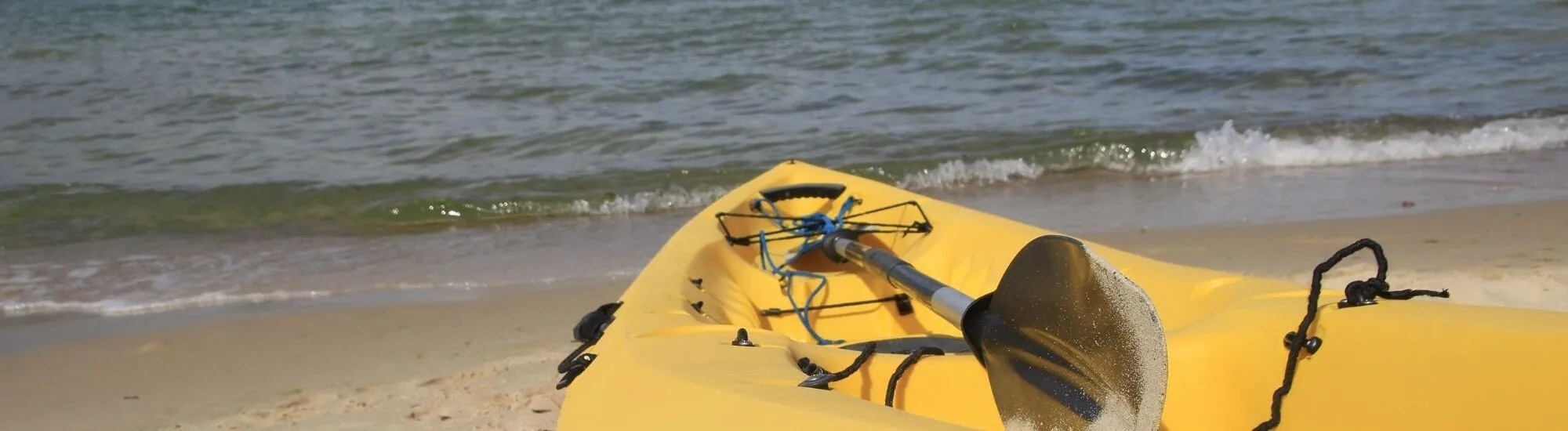 Explorar Irlanda de otra manera: descubriendo lagos y ríos en kayak hinchable