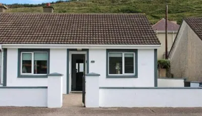 2 BEDROOM The White House